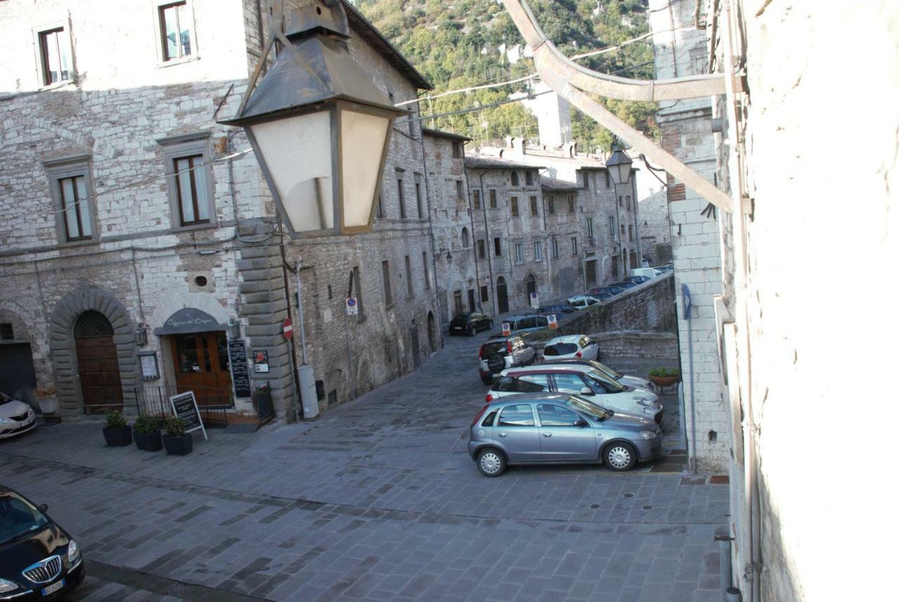 Ferienwohnung Happy House - Quartiere Monumentale Gubbio Exterior foto