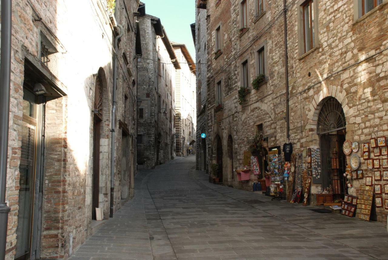 Ferienwohnung Happy House - Quartiere Monumentale Gubbio Exterior foto