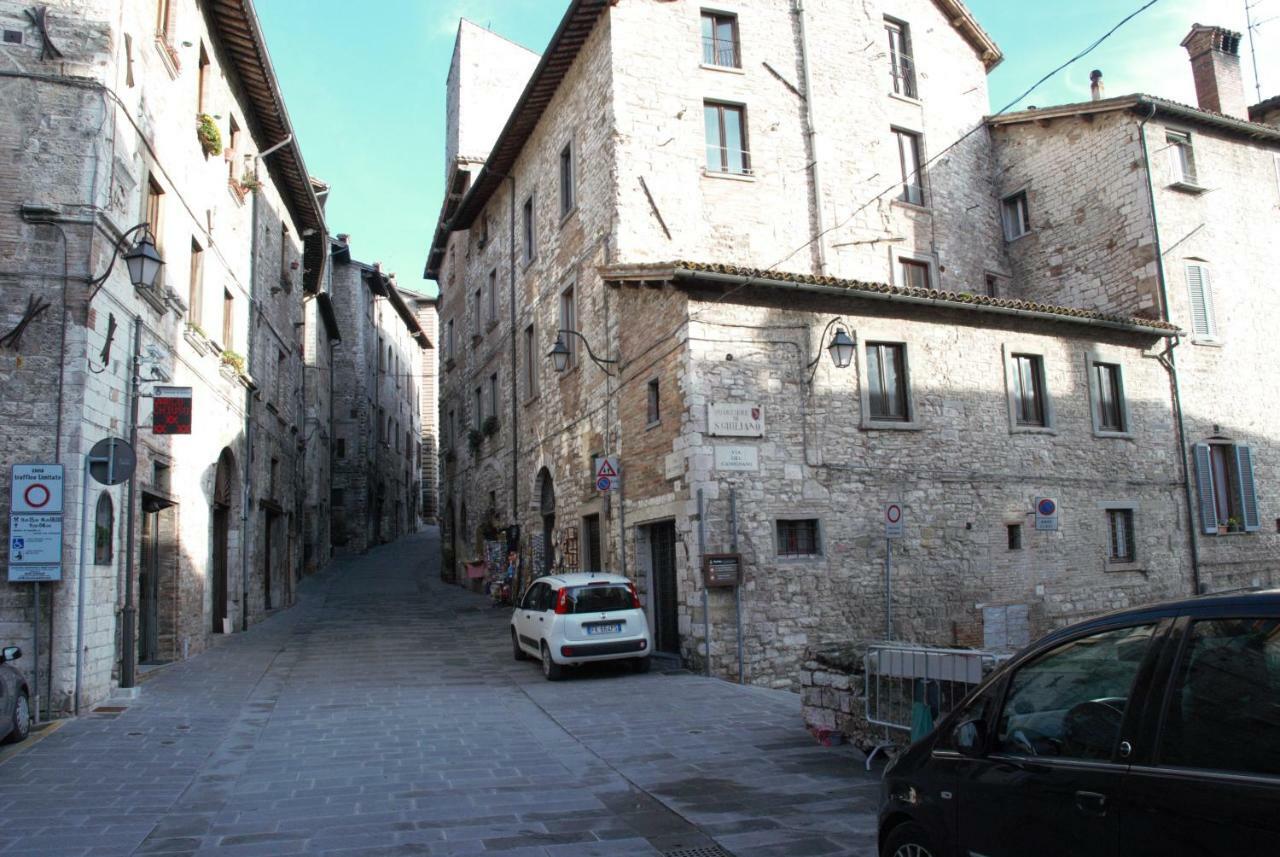 Ferienwohnung Happy House - Quartiere Monumentale Gubbio Exterior foto